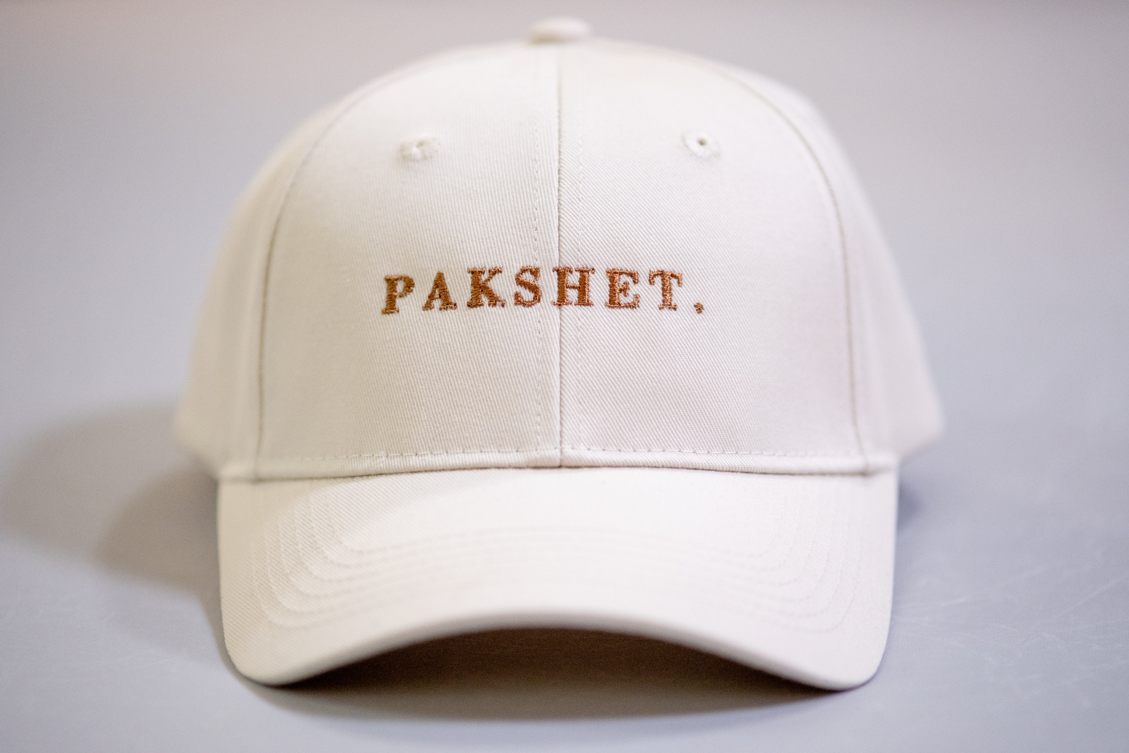 PAKSHET. Hat for when words fail